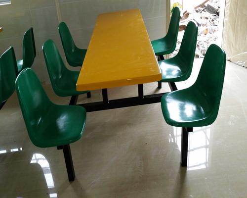 六人靠背椅餐桌