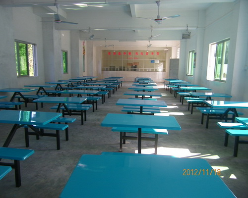 四人長條餐桌椅 (3)