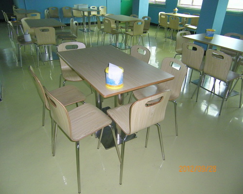 6人分體（tǐ）曲木椅防火板餐桌