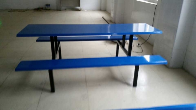 8人長條玻（bō）璃鋼餐桌