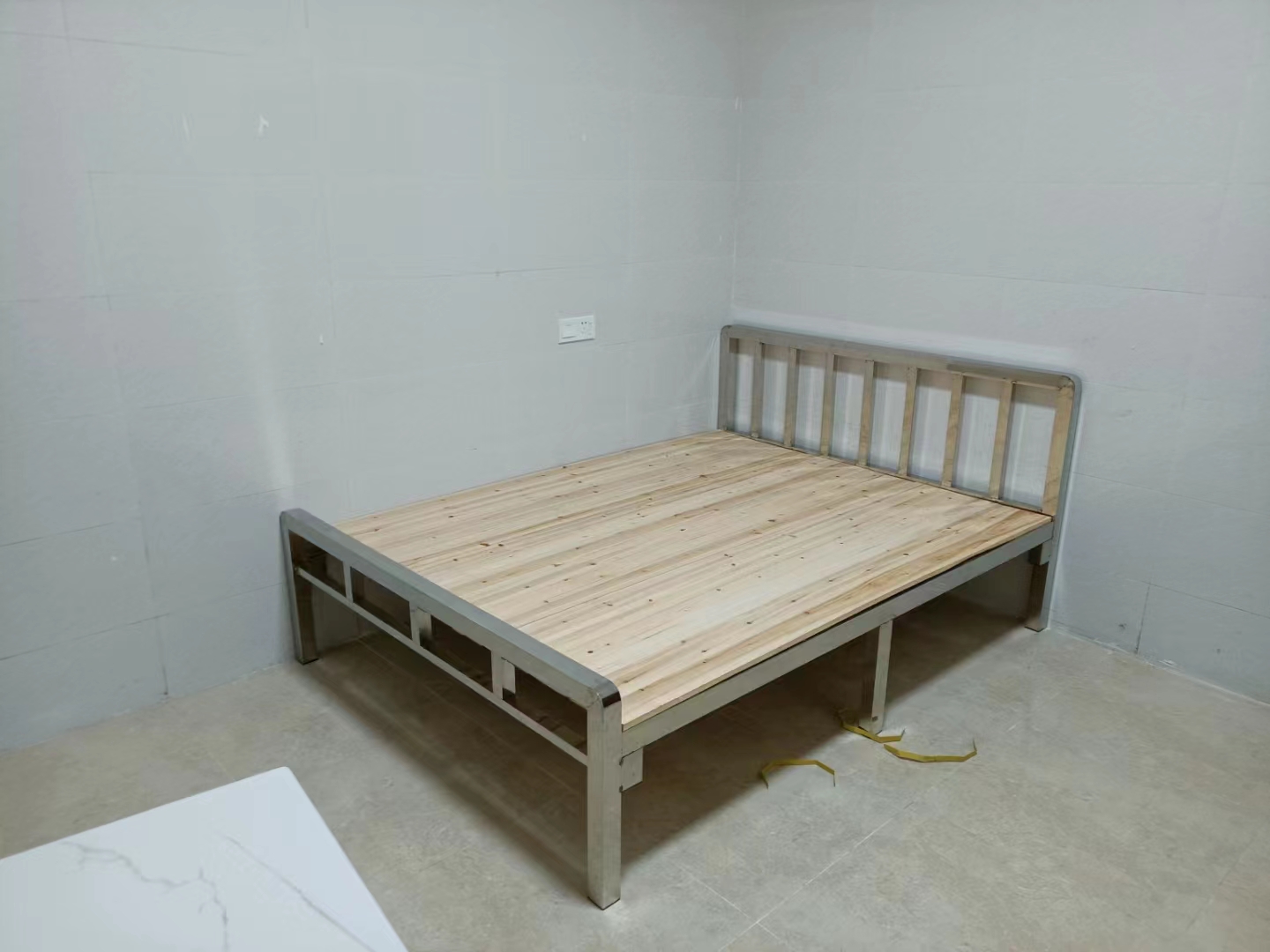 不（bú）鏽鋼床